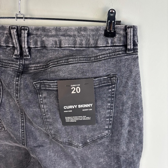Forever 21+ Black Wash Curvy Skinny Jean NWT Size 20 - Picture 5 of 5